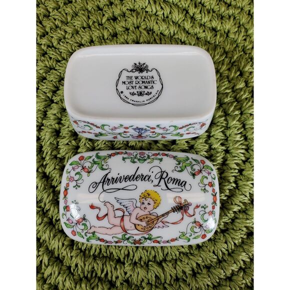 Franklin Porcelain The World’s Most Romantic Love Songs Music Box Set of 5 - Picture 5 of 11